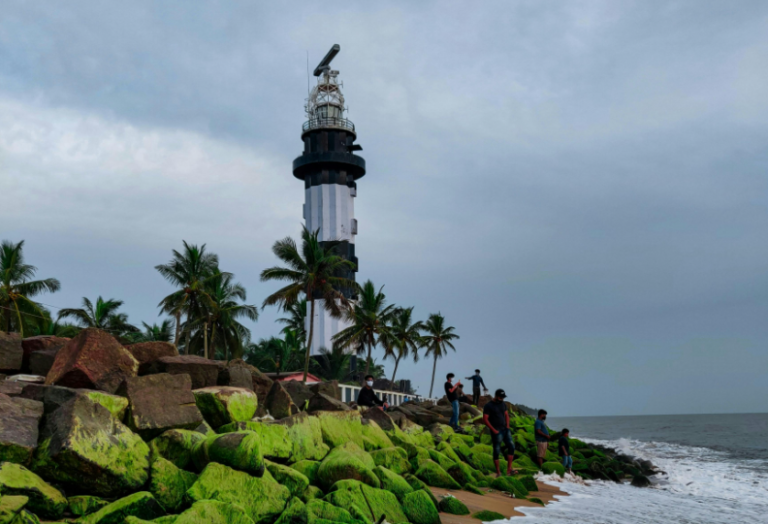 Pondicherry Lighthouse & Paradise Beach in One Day