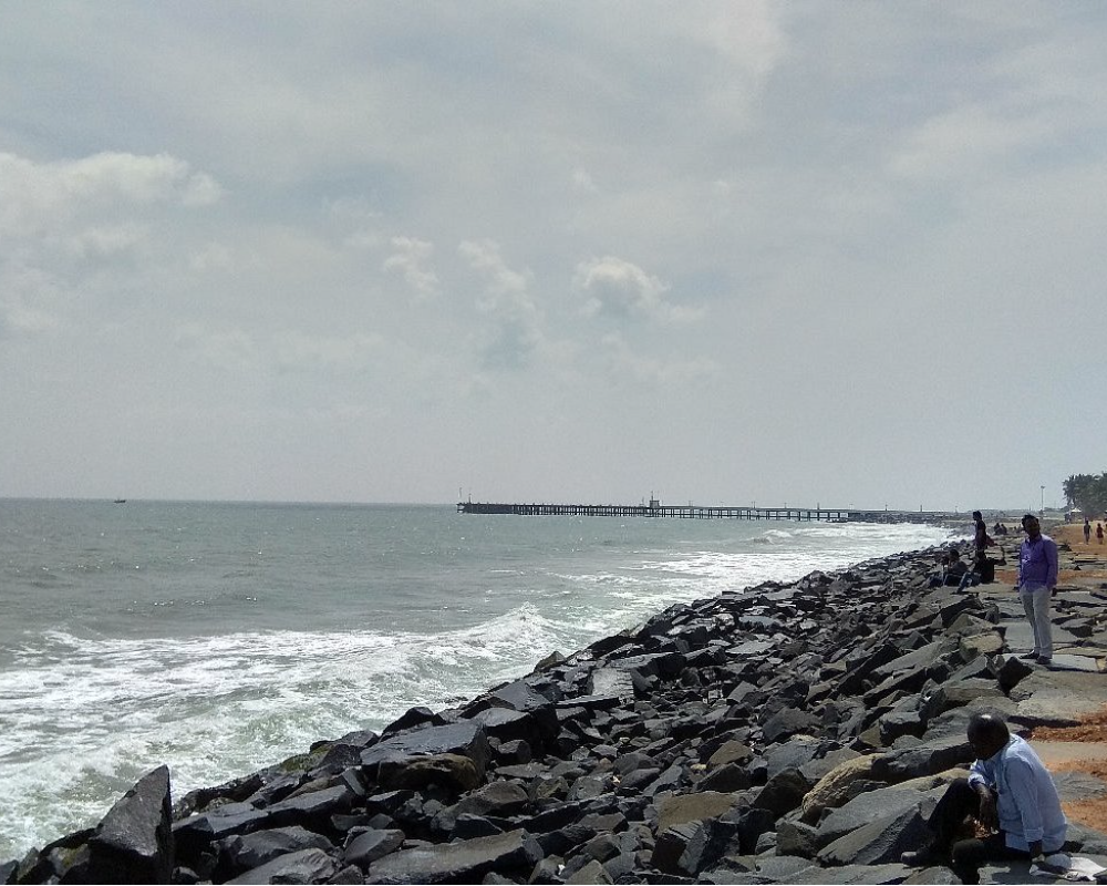 explore Rock Beach in pondy