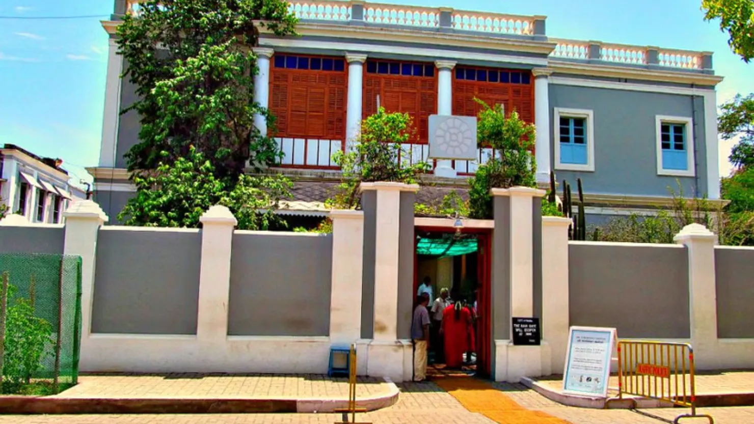 A Day Inside the Ashram in pondicherry 1