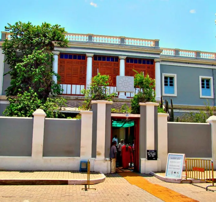 A Day Inside the Ashram in pondicherry