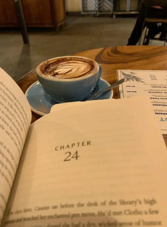 Le Café Reading Spot