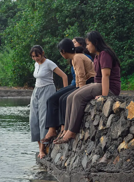 The Women of the Shore pondy images